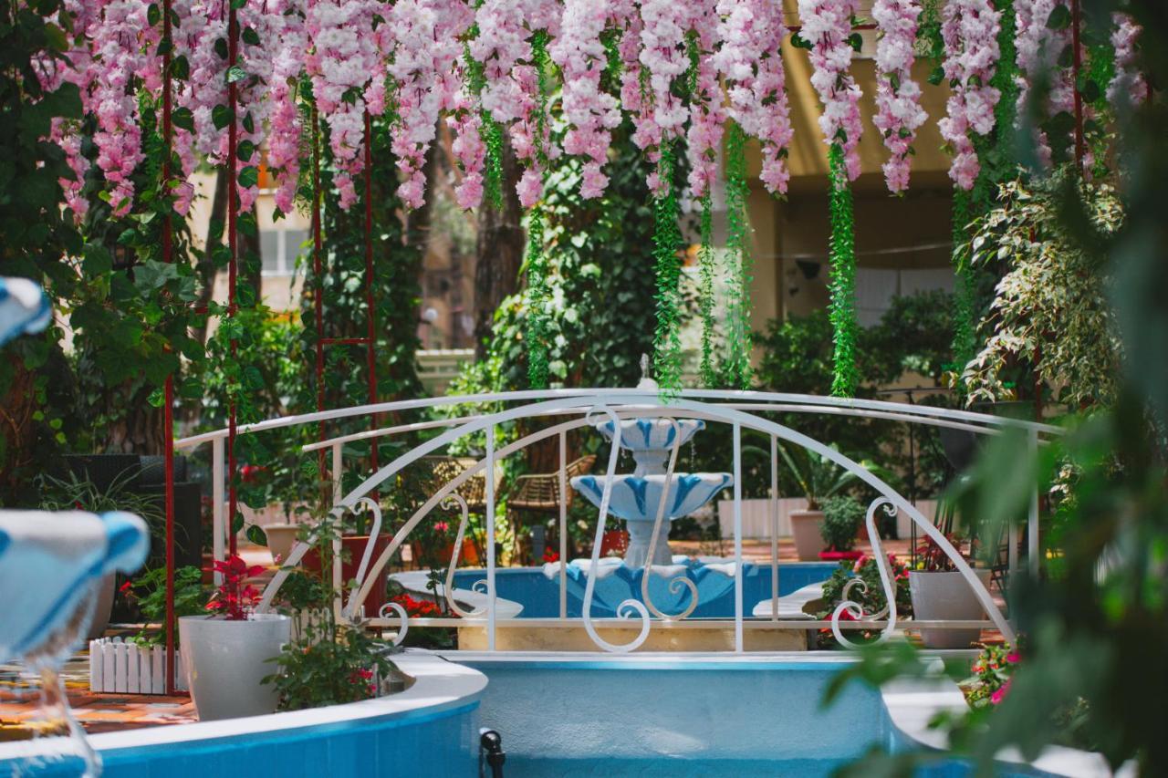 Hotel Mali I Robit Голем Екстер'єр фото