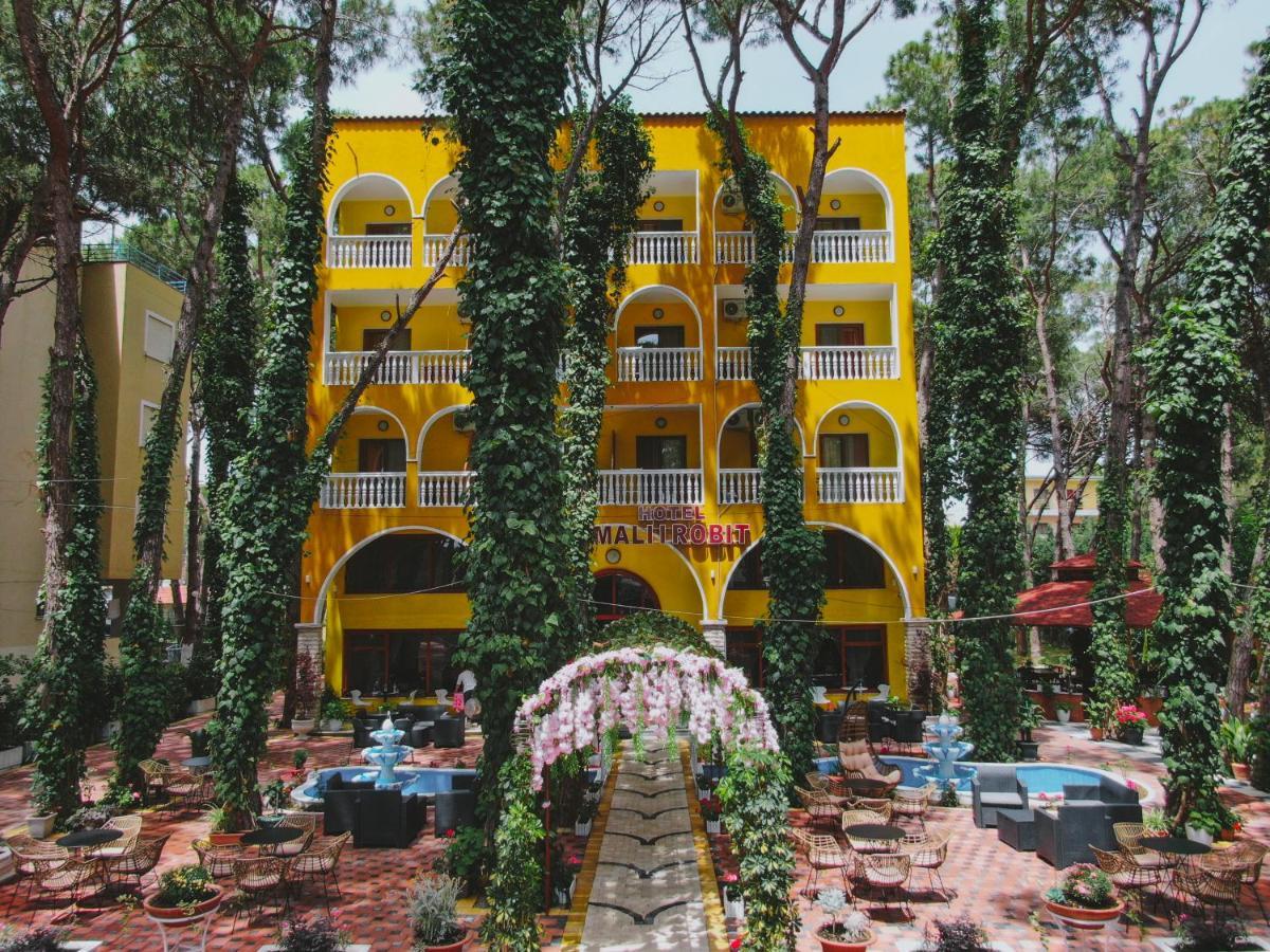 Hotel Mali I Robit Голем Екстер'єр фото