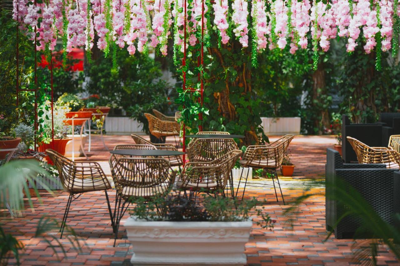 Hotel Mali I Robit Голем Екстер'єр фото