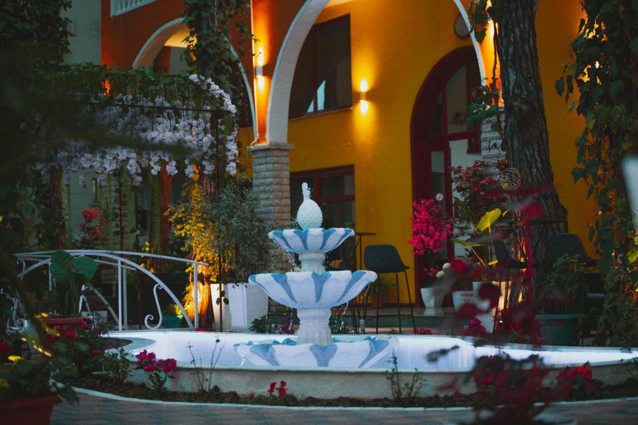 Hotel Mali I Robit Голем Екстер'єр фото