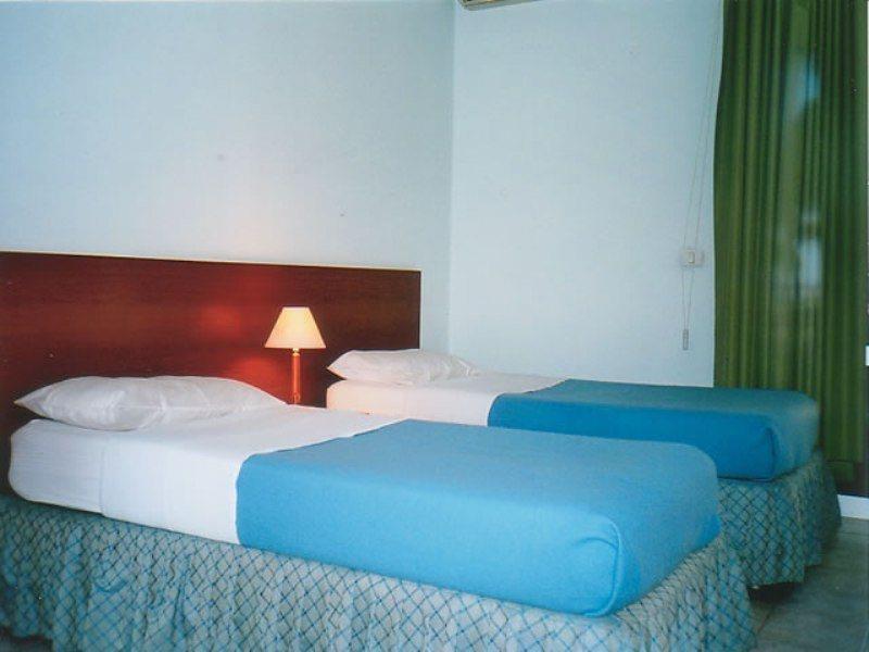 Hotel Mali I Robit Голем Екстер'єр фото