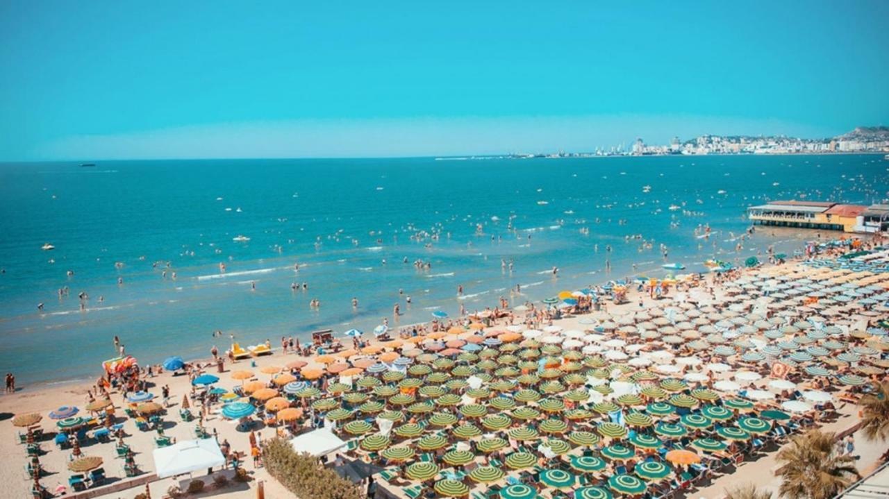 Hotel Mali I Robit Голем Екстер'єр фото